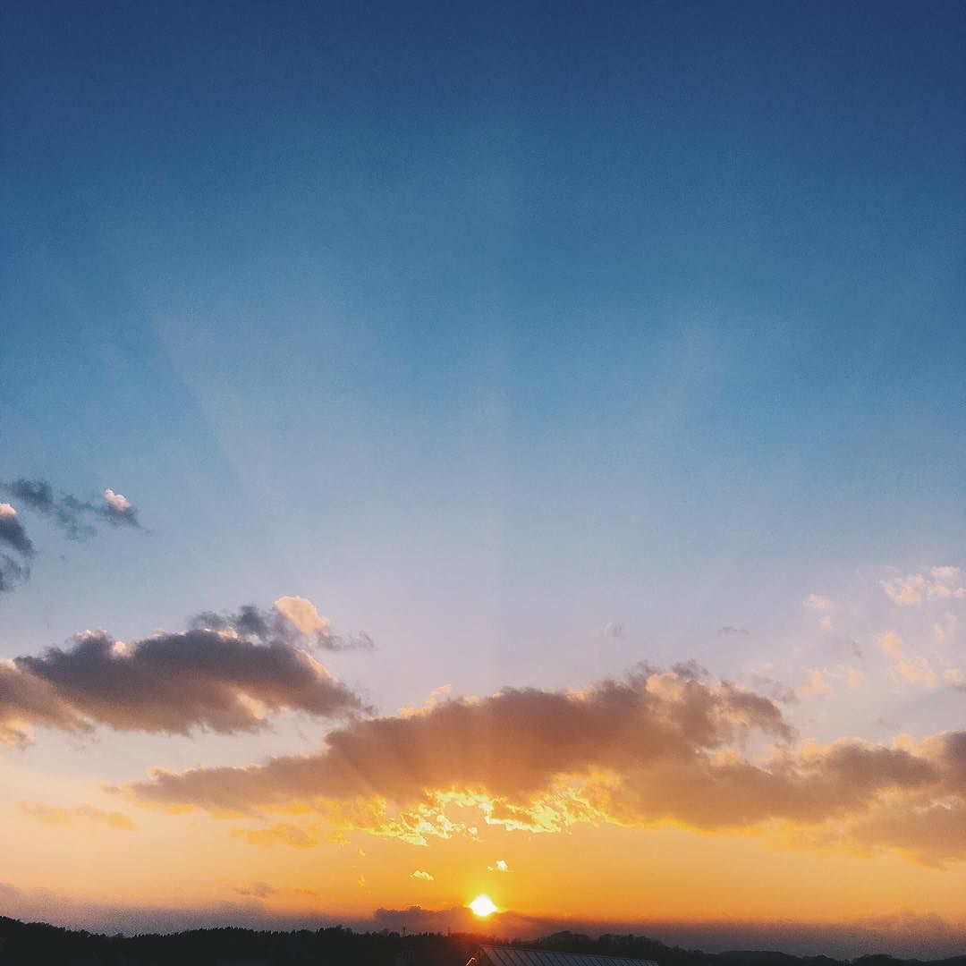 p.m.4:57 #sorapetitcc #sunset #iphonephotography #vscocam #landscape #kao_ombetsu #iphonese #reco_ig #pics_jp #風景写真