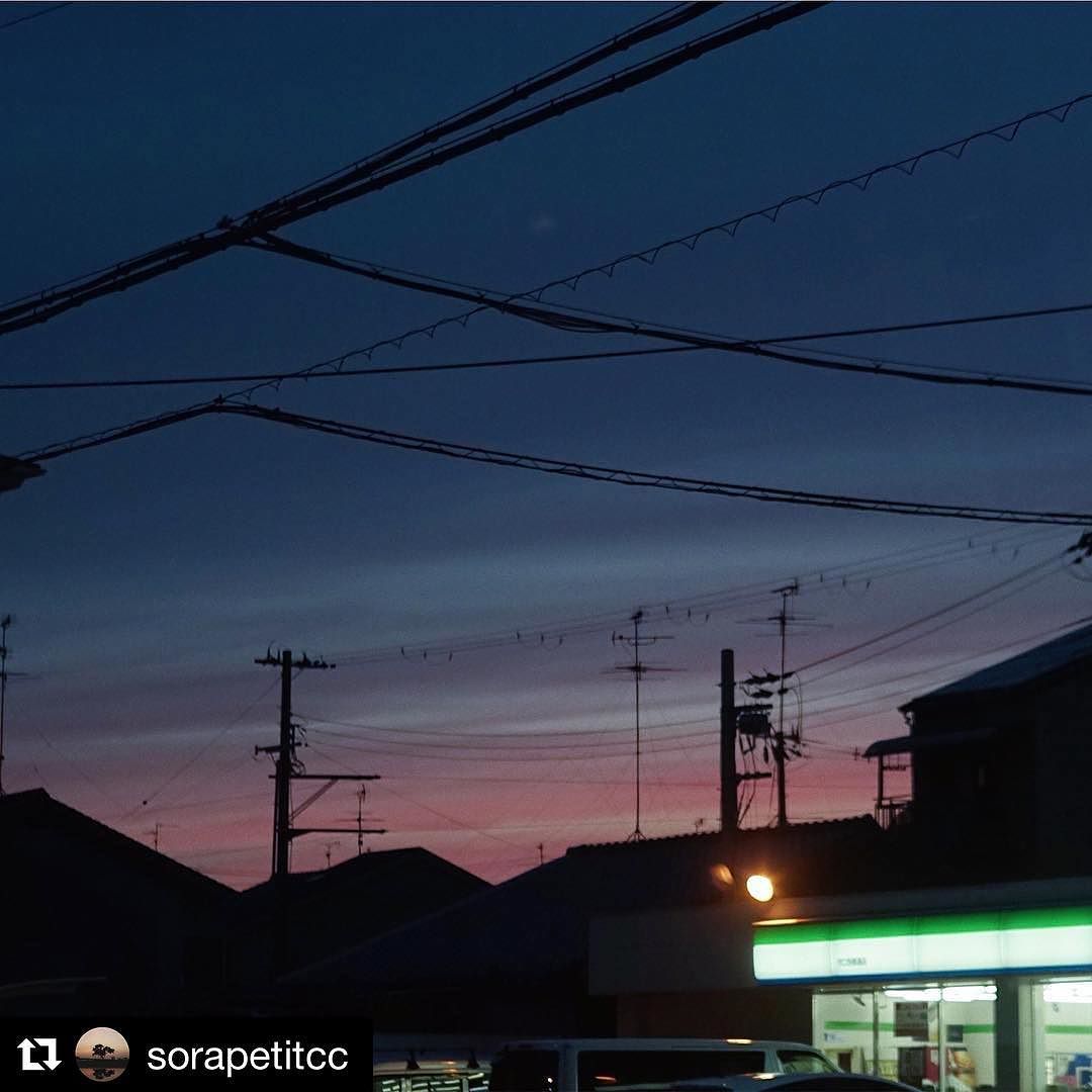大阪の今日の夕暮れはピンクに染まってキレイでした（写真は完全に出遅れてるけど）  #Repost @sorapetitcc (@get_repost) ・・・ So beautiful. #sorapetitcc #sora #sunset #sky