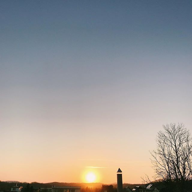 2019.5.3 p.m.6:07 #kao_sora 風が強かったけど暖かい日でした。 昨日地元の名所の桜が開花したようです。 ＊ ＊＊ #iphone7 #vscocam #sorapetitcc #igersjp #reco_ig #landscape #風景写真 #kao_ombetsu #sunset